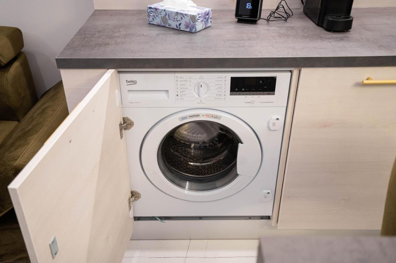 Deluxe Aparthotel Marwell Residence 수체아바 외부 사진