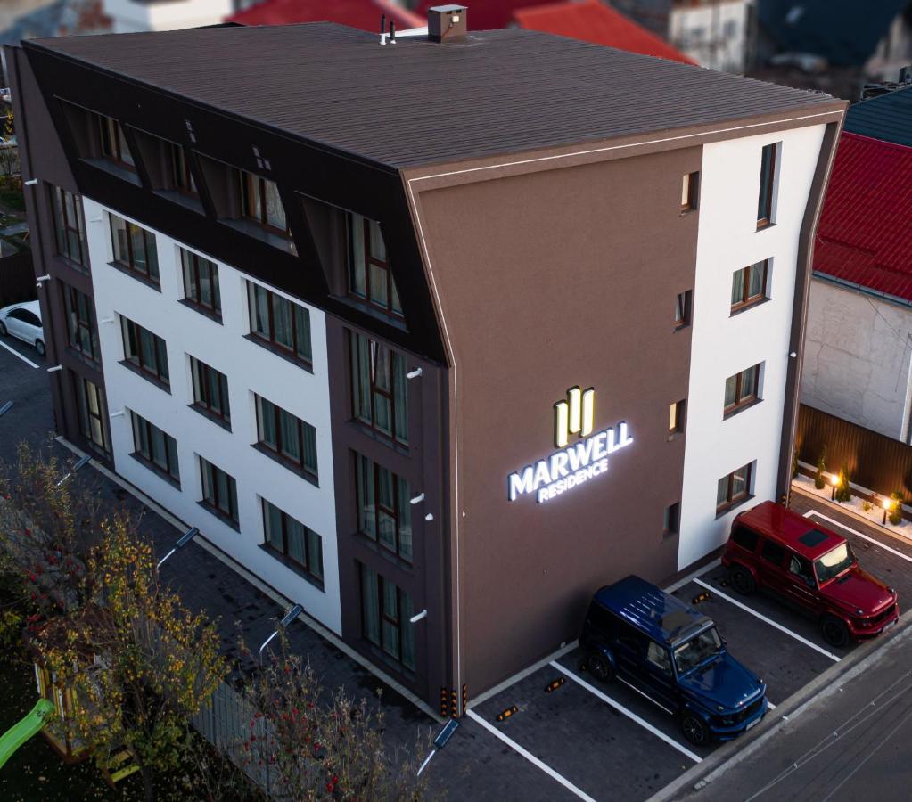 Deluxe Aparthotel Marwell Residence 수체아바 외부 사진